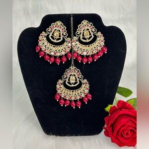 Elegant Hot And Gold Women's Earrings And Tikka Set